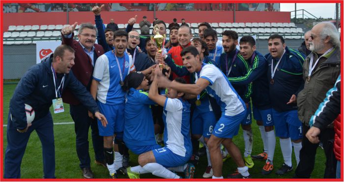 ÖZEL SPORCULAR FUTBOL LİGİ'NDE ŞAMPİYON KOCAELİ NUH ÇİMENTO