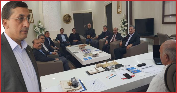 PATRONLARIN BAŞKANLIK SAVAŞI !