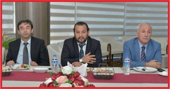 REKTÖR AKGÜL, ÖĞRENCİ TOPLULUKLARININ SORUNLARINI DİNLEDİ