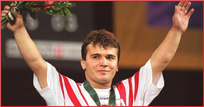 ŞAMPİYON NAİM SÜLEYMANOĞLU SON YOLCULUĞUNA UĞURLANDI