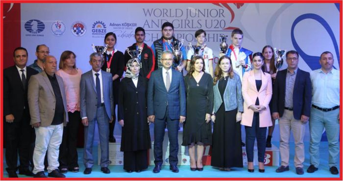 ŞAMPİYONLAR ÖDÜLLERİNE KAVUŞTU