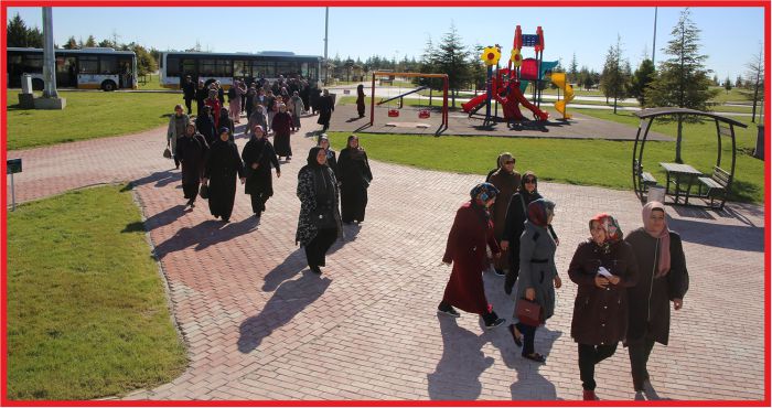 ŞEHİR GEZİLERİNE 3 MAHALLE KATILDI