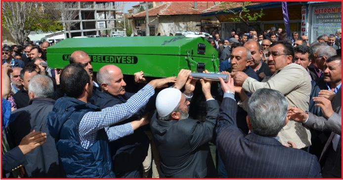 ŞEHİT POLİSİN BABASI SON YOLCULUĞUNA UĞURLANDI