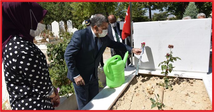 ŞEHİTLİK ZİYARET EDİLDİ