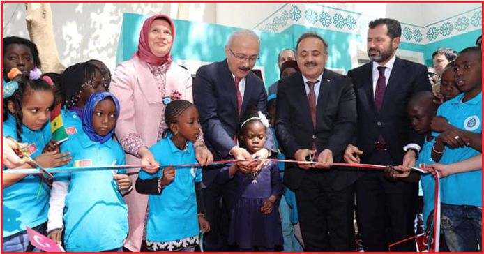 SENEGALLİ ÖĞRENCİDEN İSTİKLAL MARŞI !