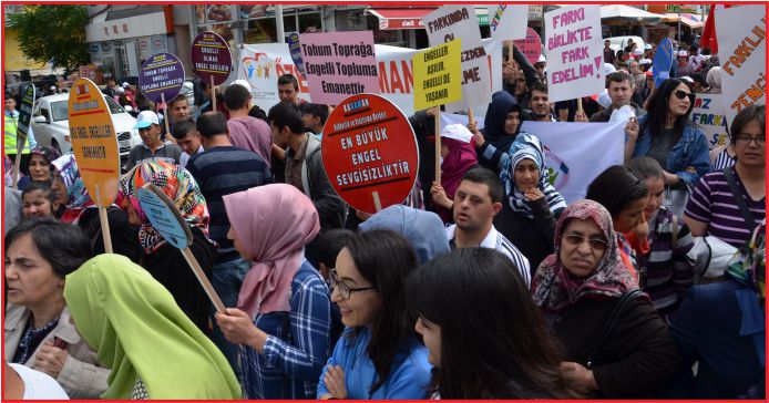 SEVGİ HER ENGELİ AŞAR