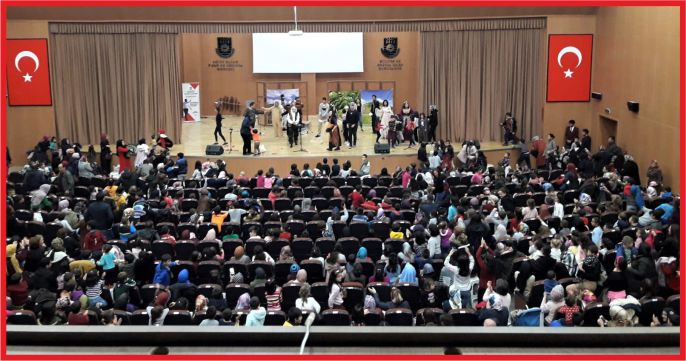 TİYATRO GÜNLERİNE YOĞUN İLGİ