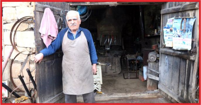 TOROSLAR'IN "ŞAİR" DEMİRCİSİ AŞIK MEHMET