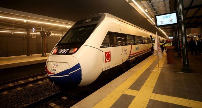 TREN VE POSTA ÜCRETİNE YÜZDE 20 ZAM!