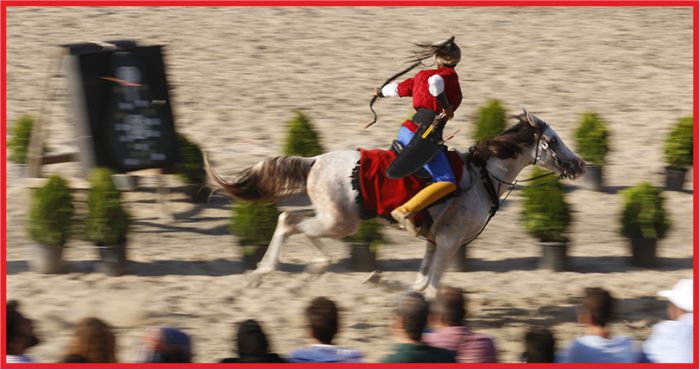 TÜRK ATLI OKÇULARIN USTALIĞI !