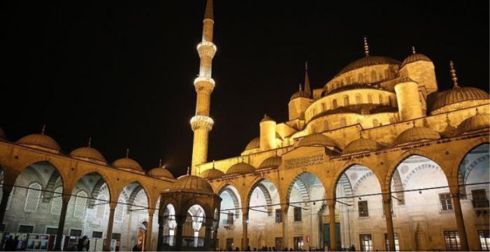 ÜÇ AYLAR PAZARTESİ BAŞLIYOR