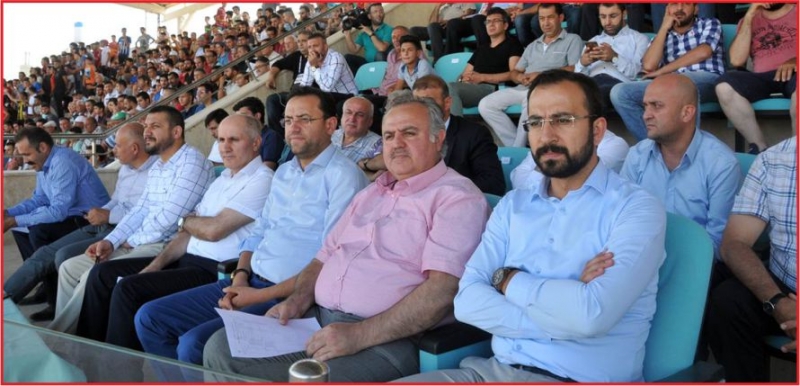 VALİ MERAL KARAMAN BELEDİYESPOR’UN KUPA HEYECANINA ORTAK OLDU