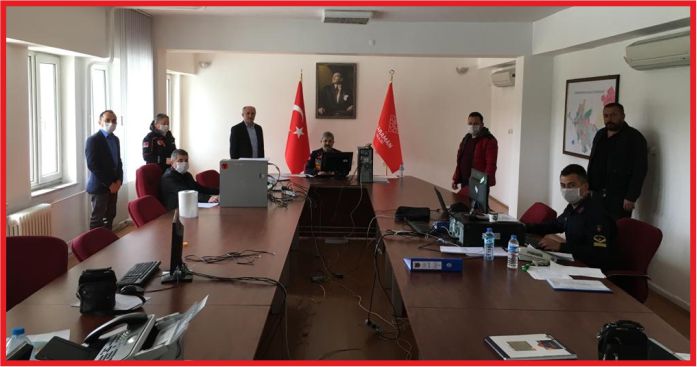 VALİ MERAL: ‘VATANDAŞLAR ZORUNLU OLMADIKÇA SOKAĞA ÇIKMAMALI’