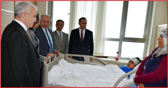 VALİ MERAL’DEN YARALANAN ÖĞRENCİYE GEÇMİŞ OLSUN ZİYARETİ