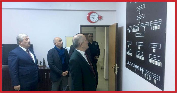 VALİ MERAL’DEN YUNUS EMRE POLİS KARAKOLU’NA ZİYARET