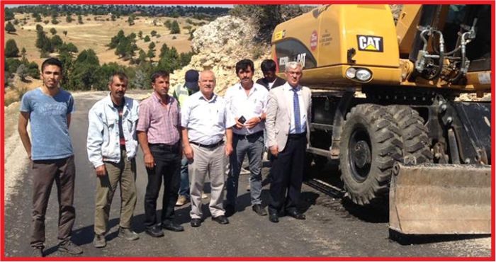 YOL ÇALIŞMALARI ÜÇ KOLDAN SÜRÜYOR