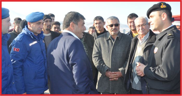 YOL İÇİN YOL KAPATTILAR!