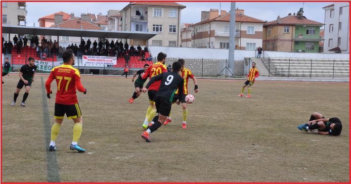 ZİRVEDE ARA AÇILIYOR !