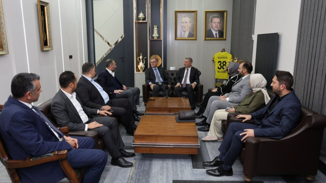 AK Parti Yerel Yönetimler Başkan Yardımcısı Görçeker, Başkan Özdoğan&#039;ı ziyaret etti