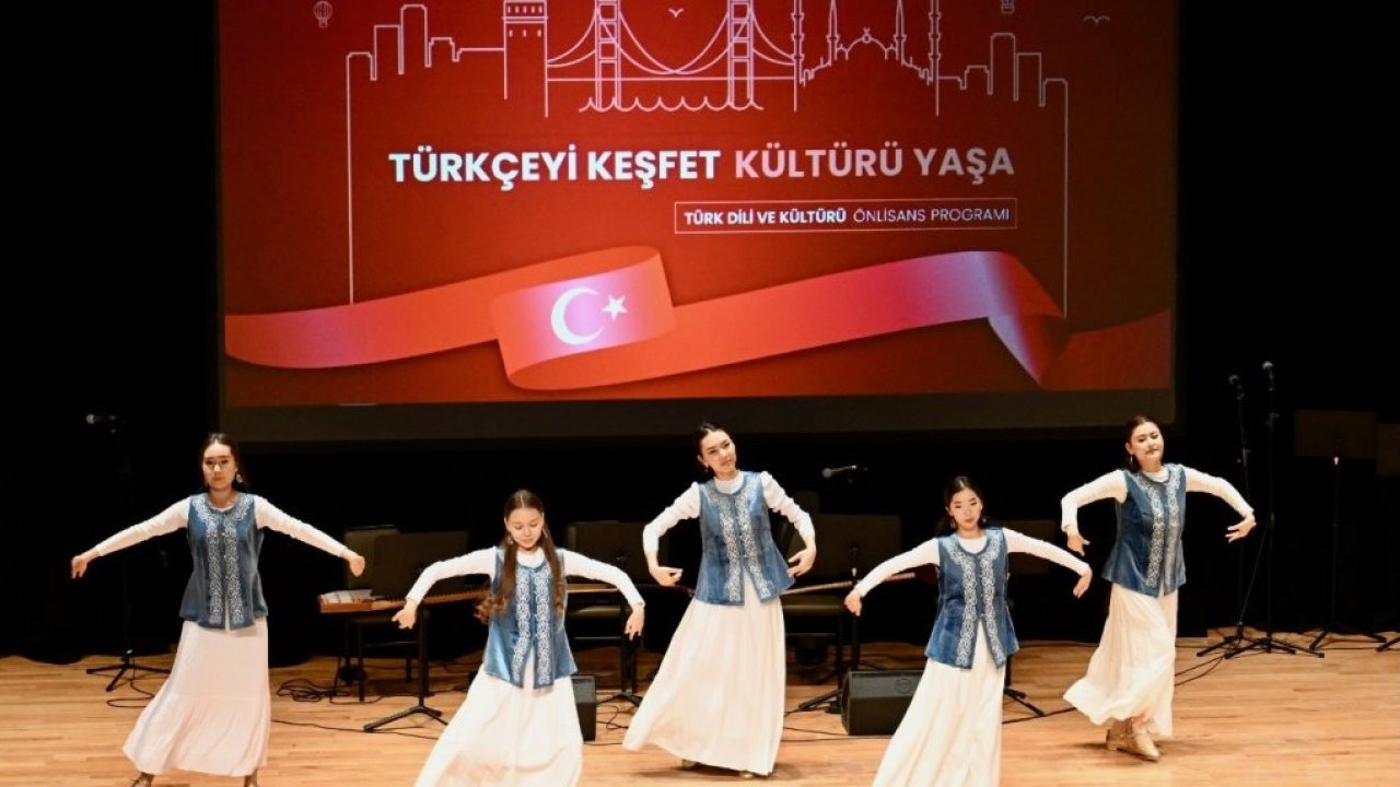 Anadolu Üniversitesi Türk Dili ve Kültürü Ön Lisans Programı tanıtıldı