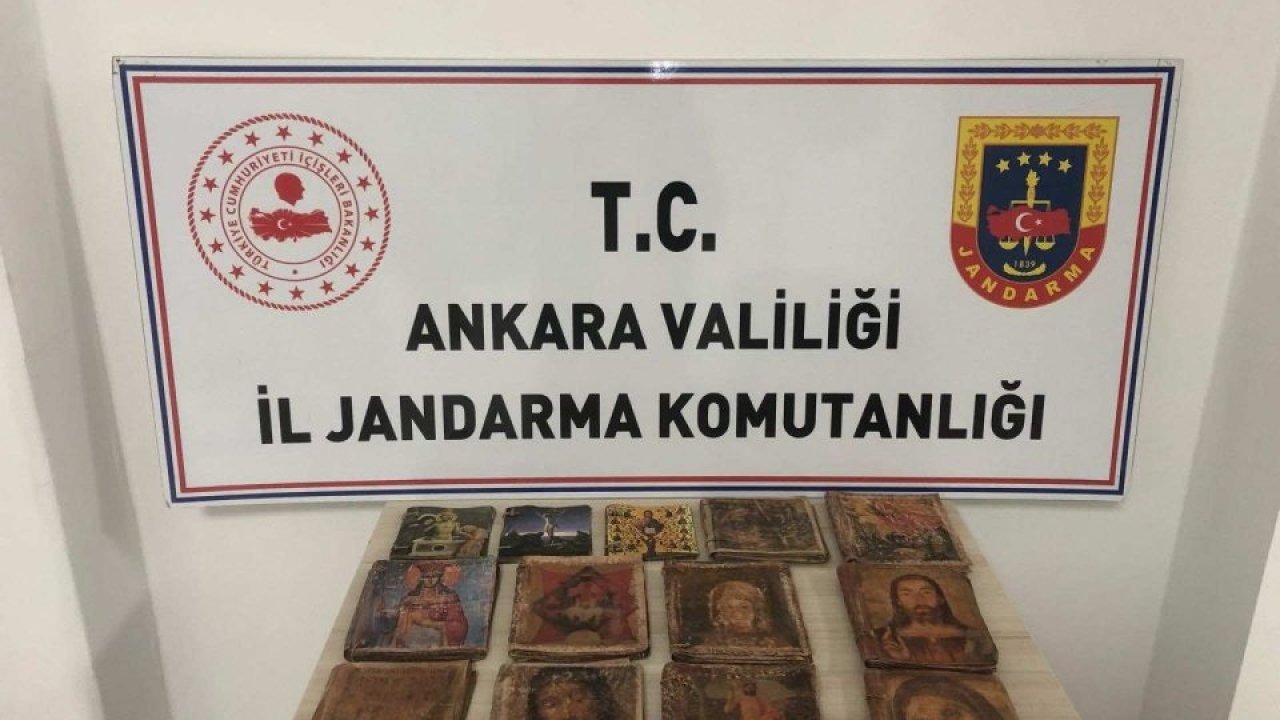 Ankara'da tarihi eser niteliğinde 13 el yazması kitap ele geçirildi