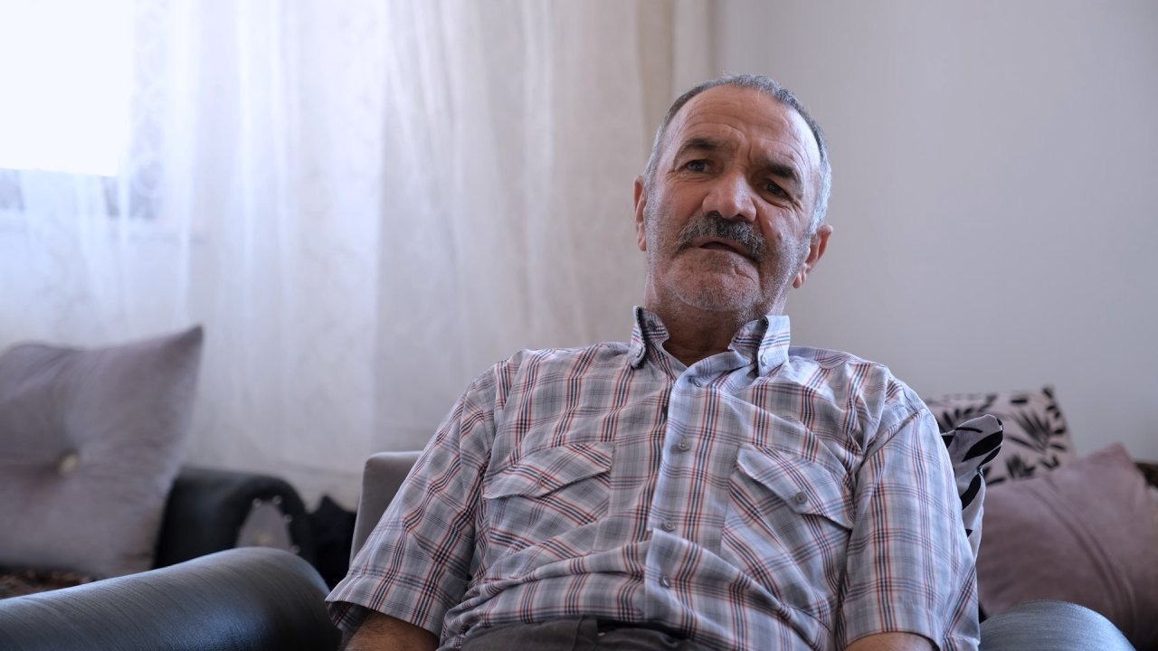 Bakan Kurum, yeni konutlarına yerleşen depremzede çiftin görüntülerini paylaştı: