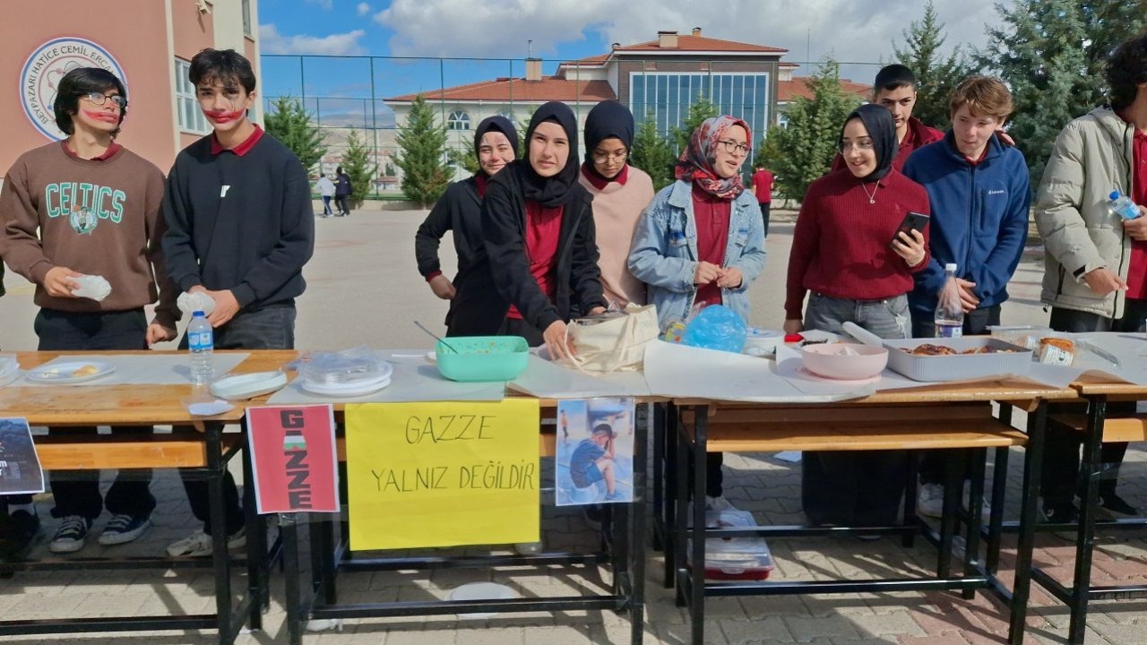 Beypazarı'nda "Bir Okul, Bin Umut Gazze" kermesi açıldı