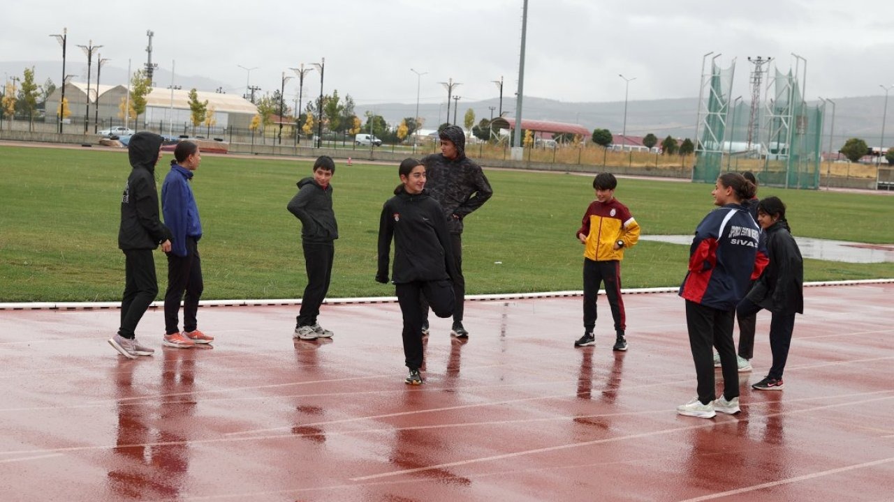 Devlet himayesindeki Mevlüde, Galatasaray&#039;ın başarısı için ter dökecek