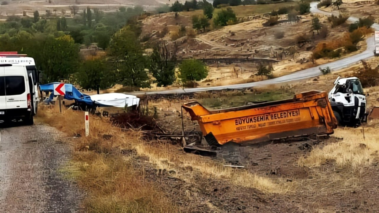 Güdül&#039;de devrilen kamyonun sürücüsü yaralandı