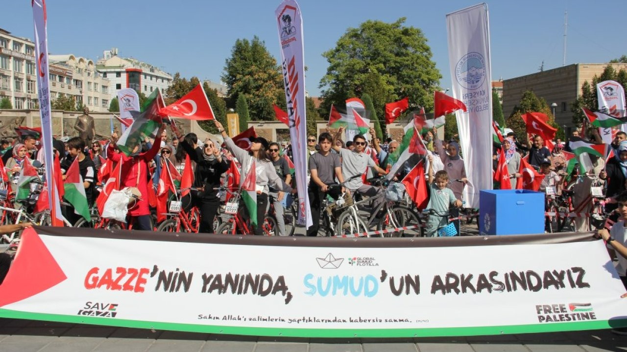 Kayseri&#039;de bisikletliler Küresel Sumud Filosu&#039;na destek için pedal çevirdi