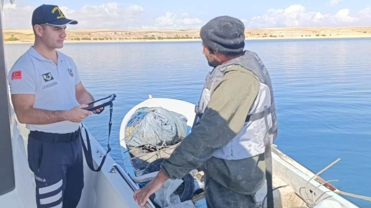 Kırşehir&#039;de jandarma ekipleri Hirfanlı Barajı&#039;nda denetim yaptı