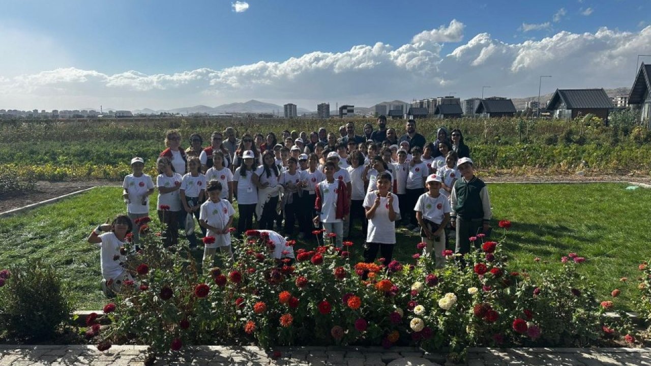 Kocasinan Belediyesinden öğrencilere "Ata Tohumu" eğitimi