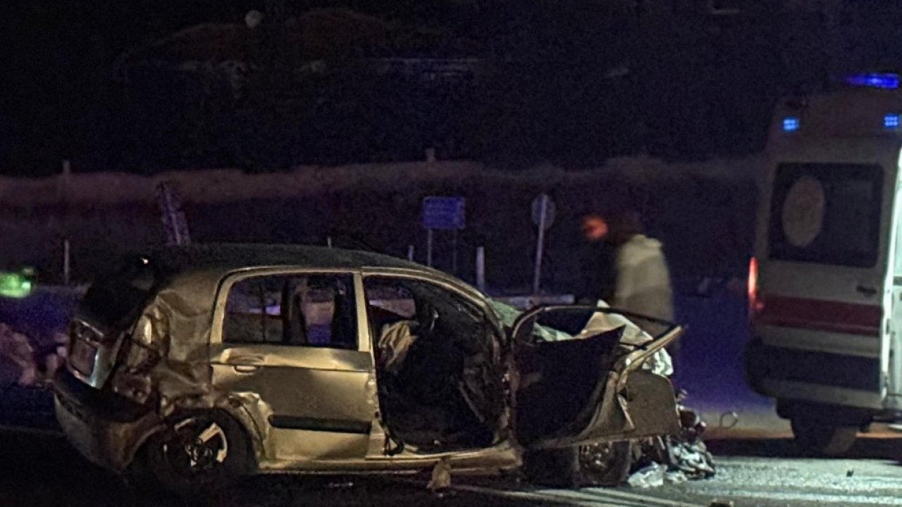 Konya&#039;da otobüs ile otomobil çarpıştı, 2 kişi yaralandı