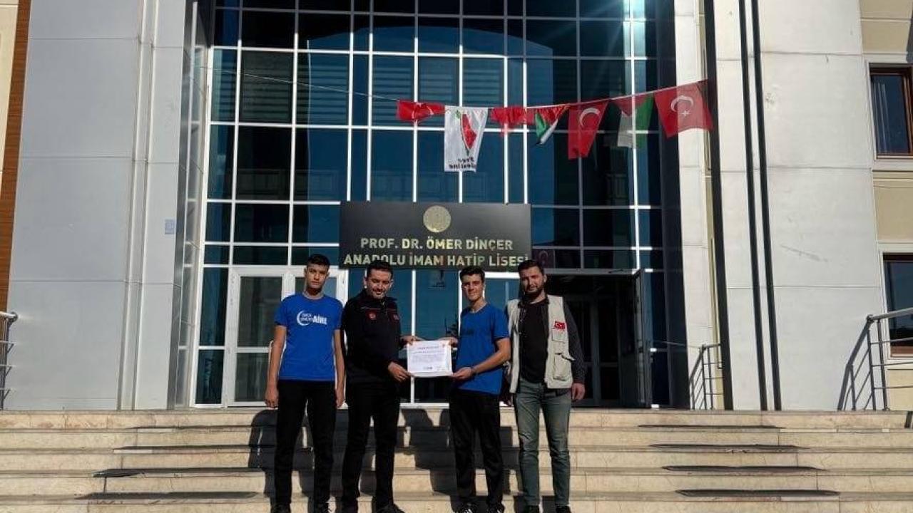 Öğrencilerden hayır kermesi