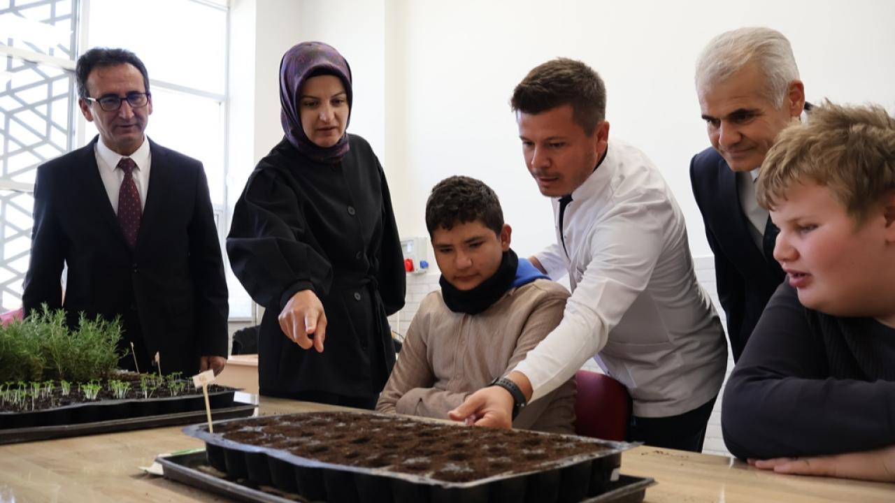 Özel öğrencilerle buluştular