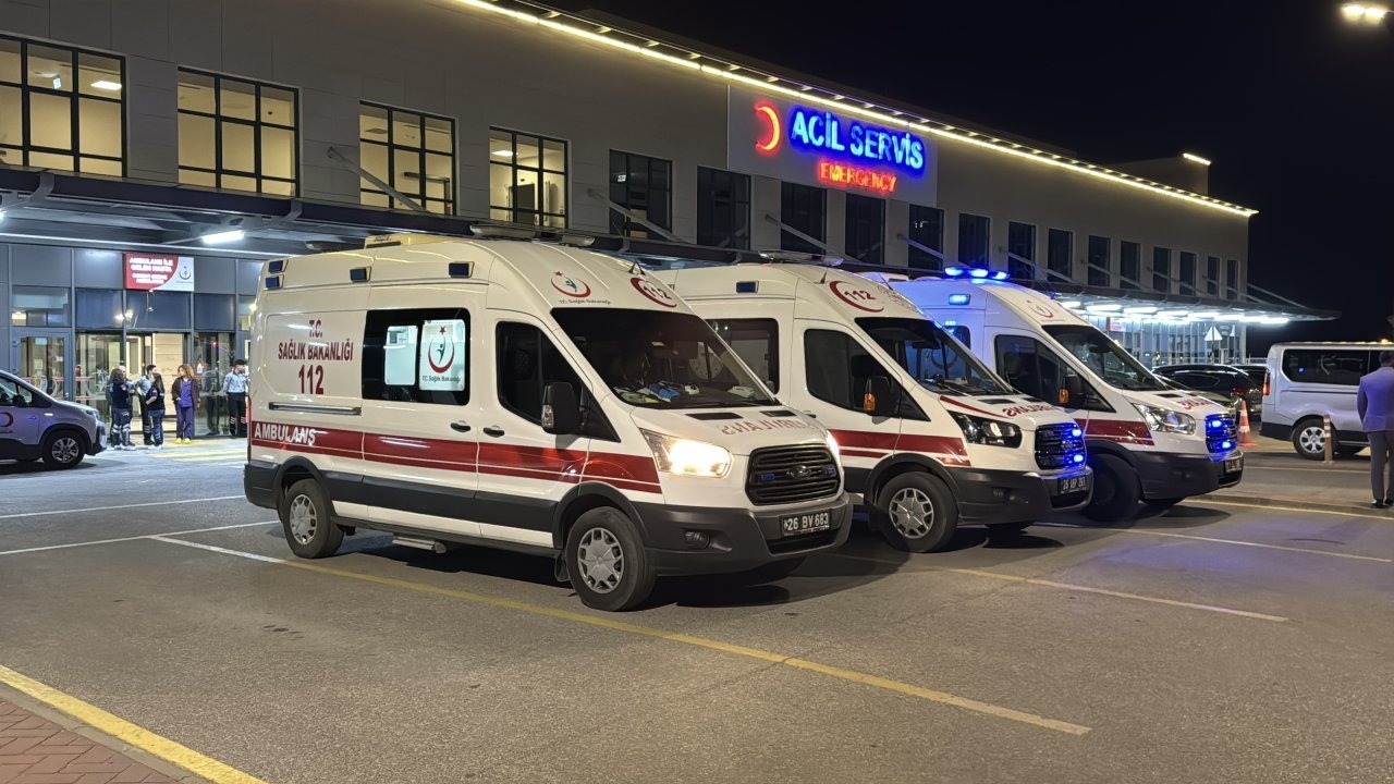 TBMM Milli Eğitim, Kültür, Gençlik ve Spor Komisyonu Başkanı Gürcan Eskişehir&#039;de trafik kazası geçirdi