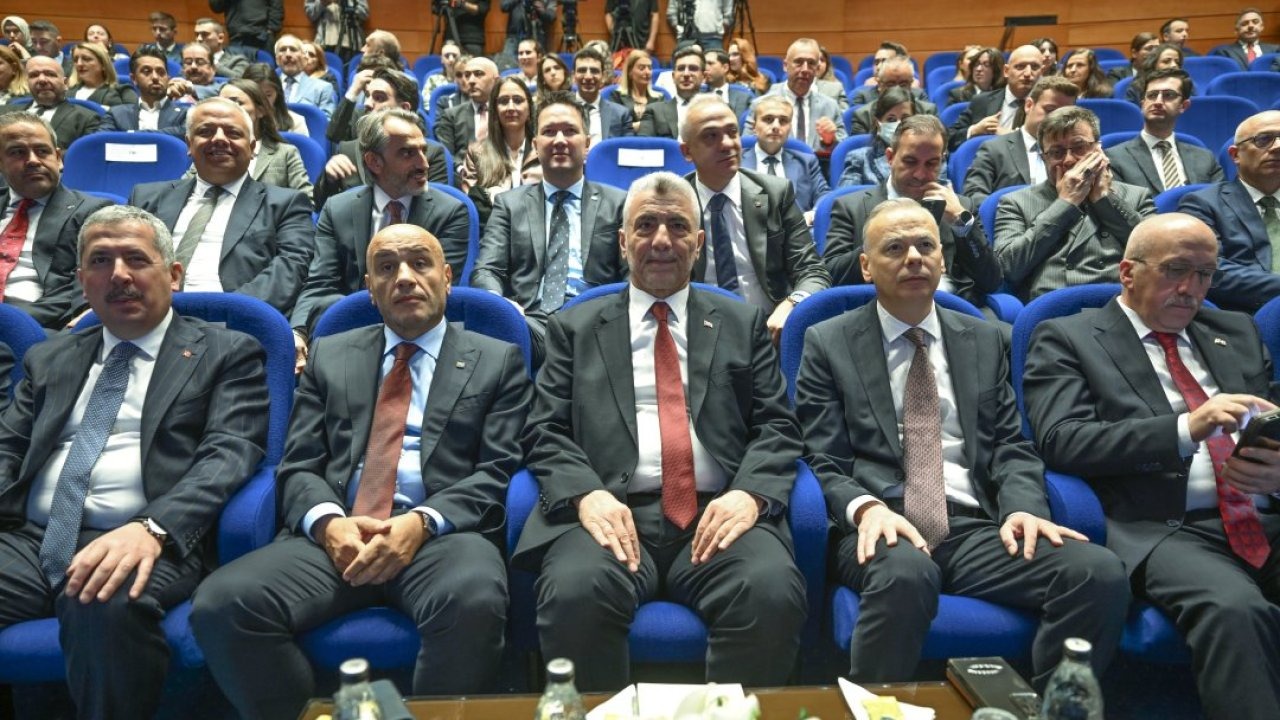 Ticaret Bakanı Ömer Bolat, eylül ayı dış ticaret verilerini açıkladı: (1)