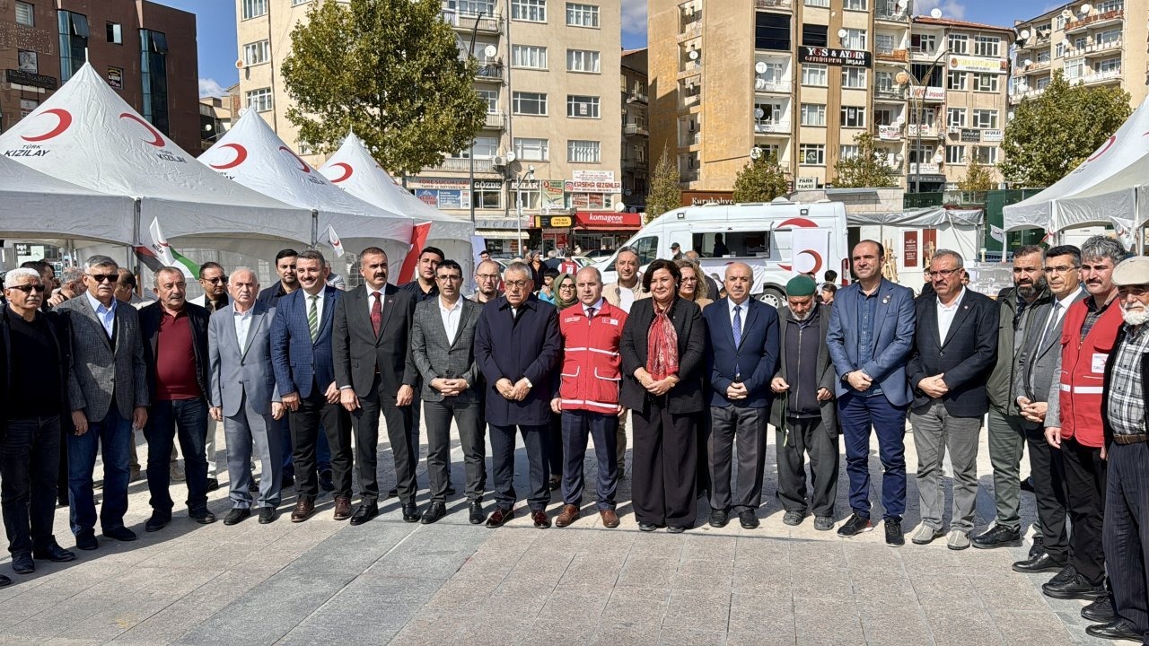 Türk Kızılay Kırşehir Şubesi&#039;nden Gazze&#039;ye destek