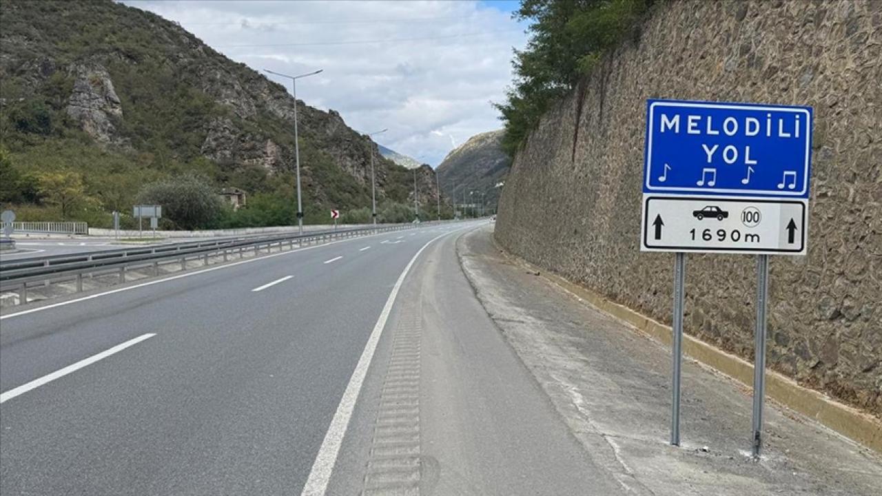 Türkiye'nin üçüncü "melodili yol uygulaması" Trabzon'da hayata geçirildi