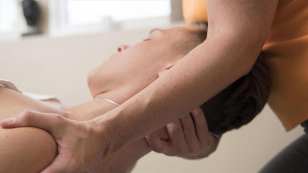 Yapılan boyun masajları gençlerde inme sebebi