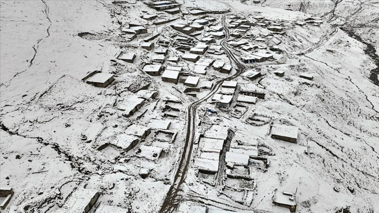 Yurtta birçok ilde kar etkili oldu