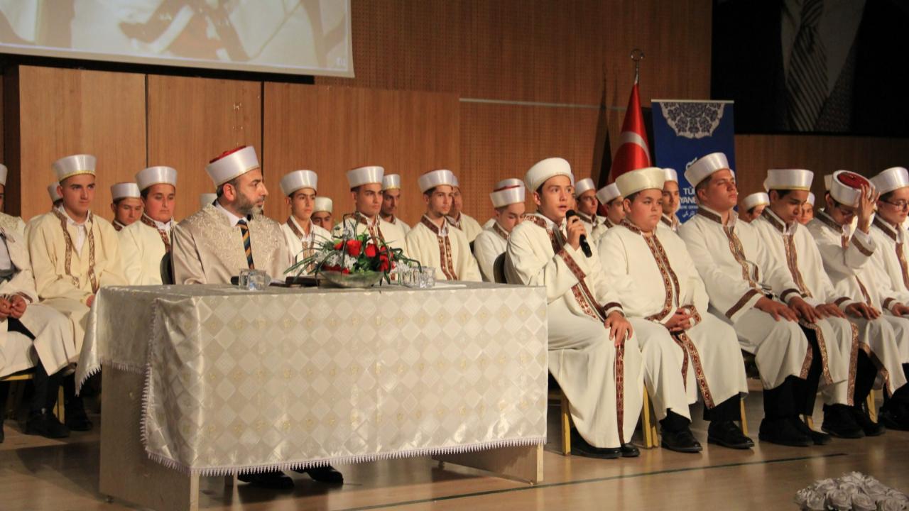 76 genç hafız icazetle taçlandı