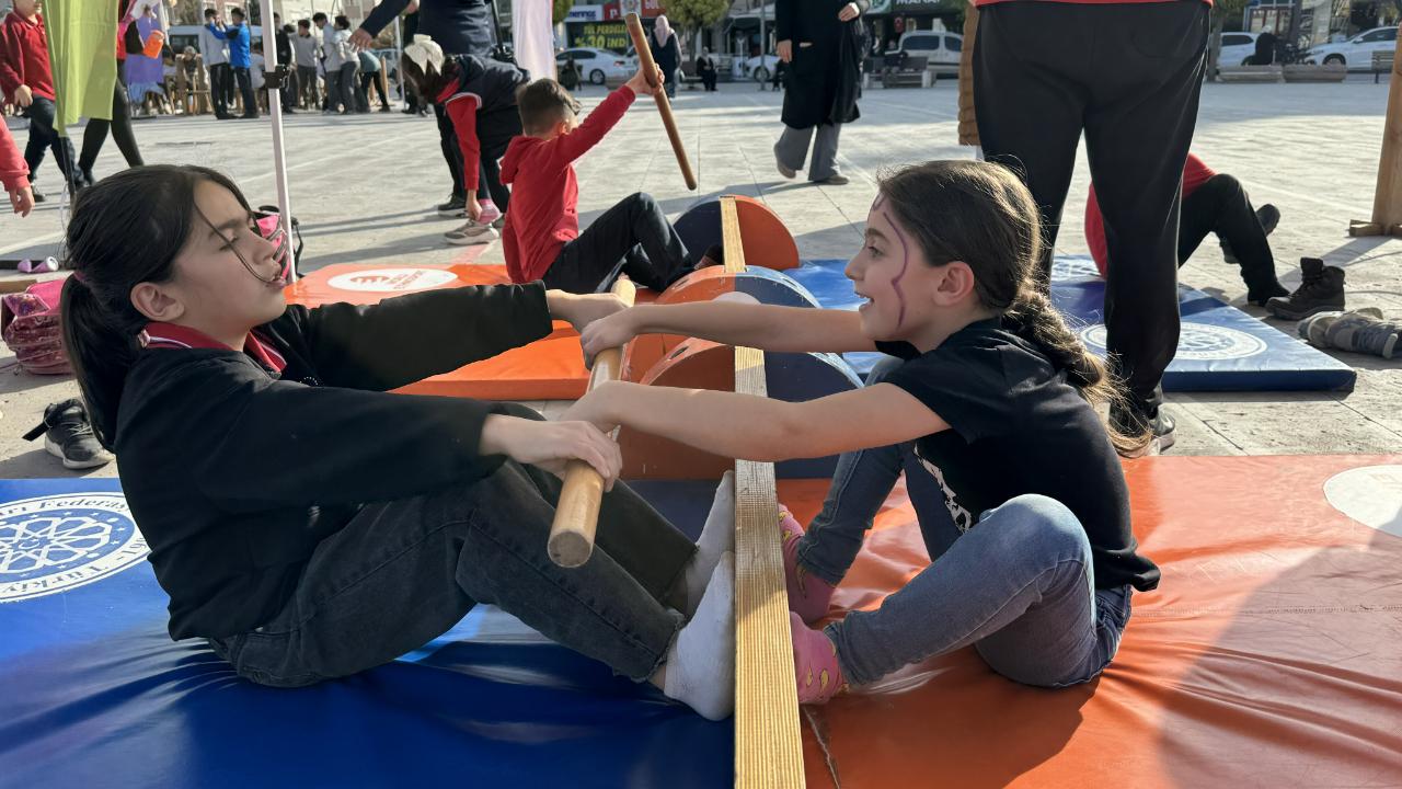 Ata yadigarı oyunlar Karaman'da canlandı