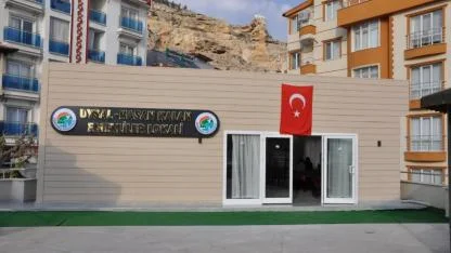 Emekliler lokali Ermenek’te hizmete başladı