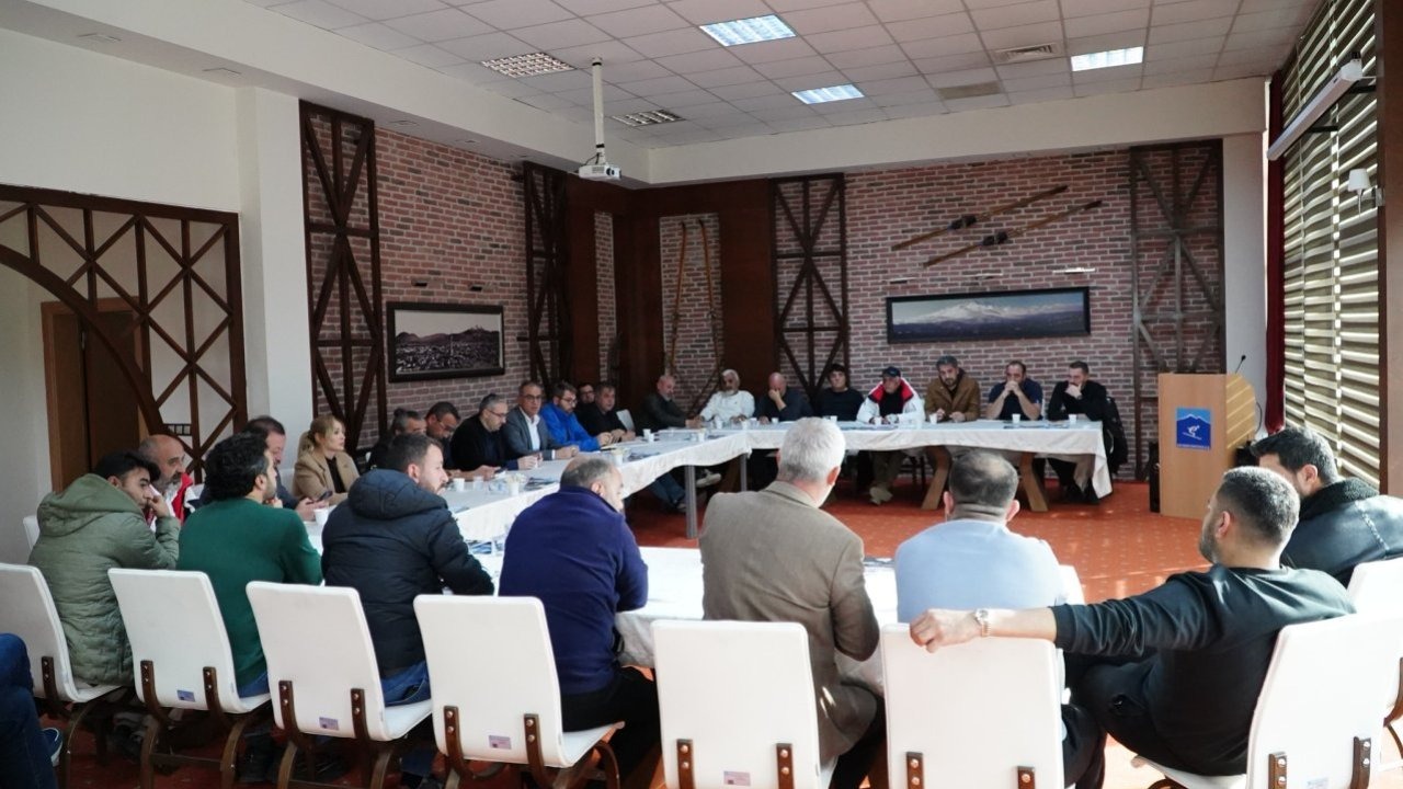 Erciyes&#039;te sezon öncesi istişare toplantısı yapıldı