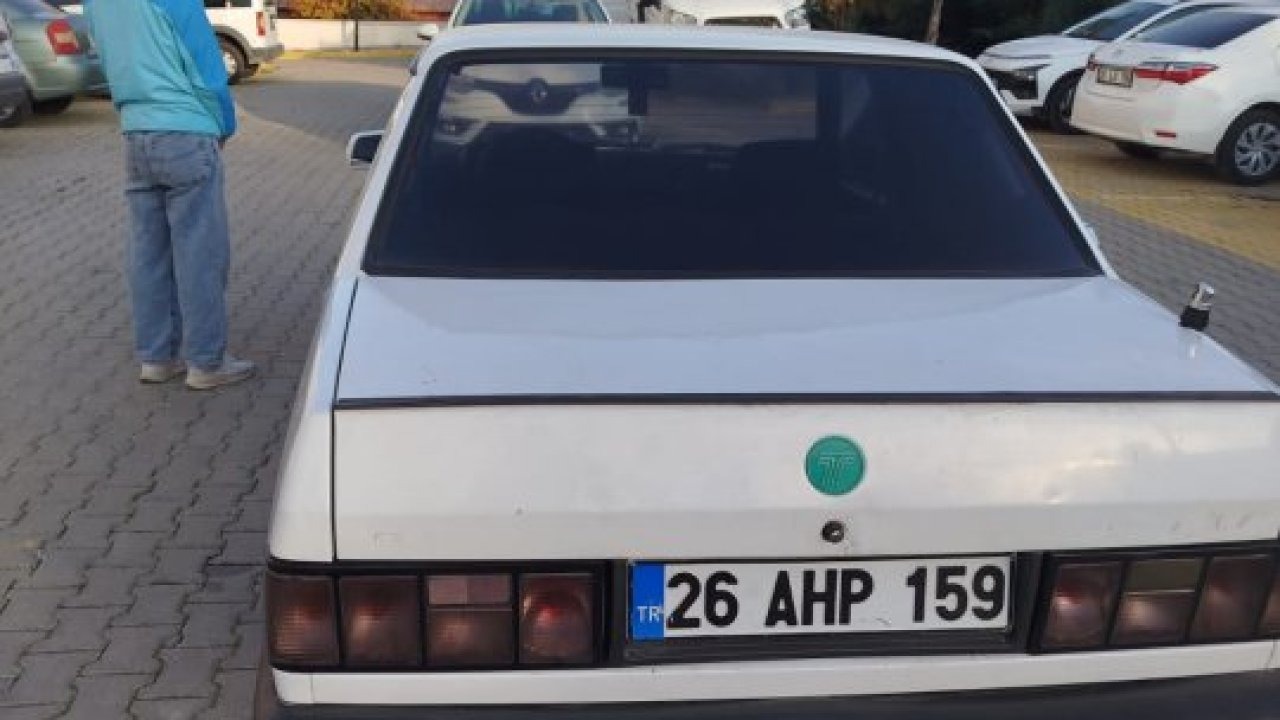 Eskişehir’de abart egzozlu otomobil kullanan sürücüye para cezası uygulandı