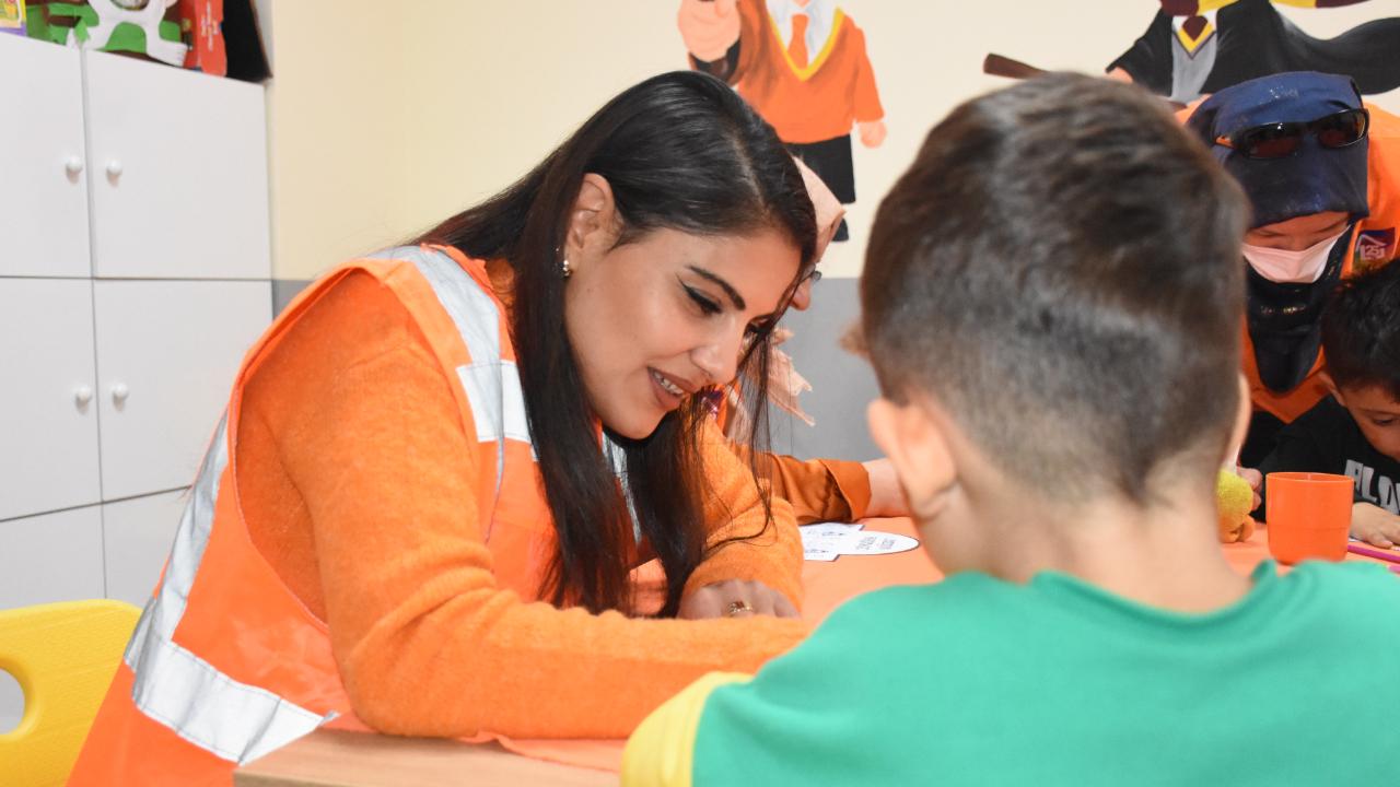 Genç kadın hastalara &quot;umut&quot; oluyor