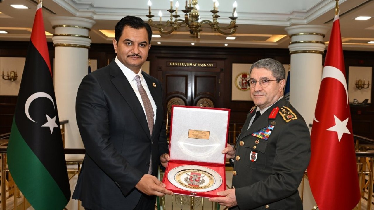 Genelkurmay Başkanı Orgeneral Bayraktaroğlu, Libya Ordusu Genel Komutan Yardımcısı Orgeneral Hafter ile görüştü
