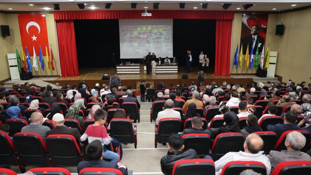 Hacılar&#039;da 125 konutun kura çekimi gerçekleştirildi