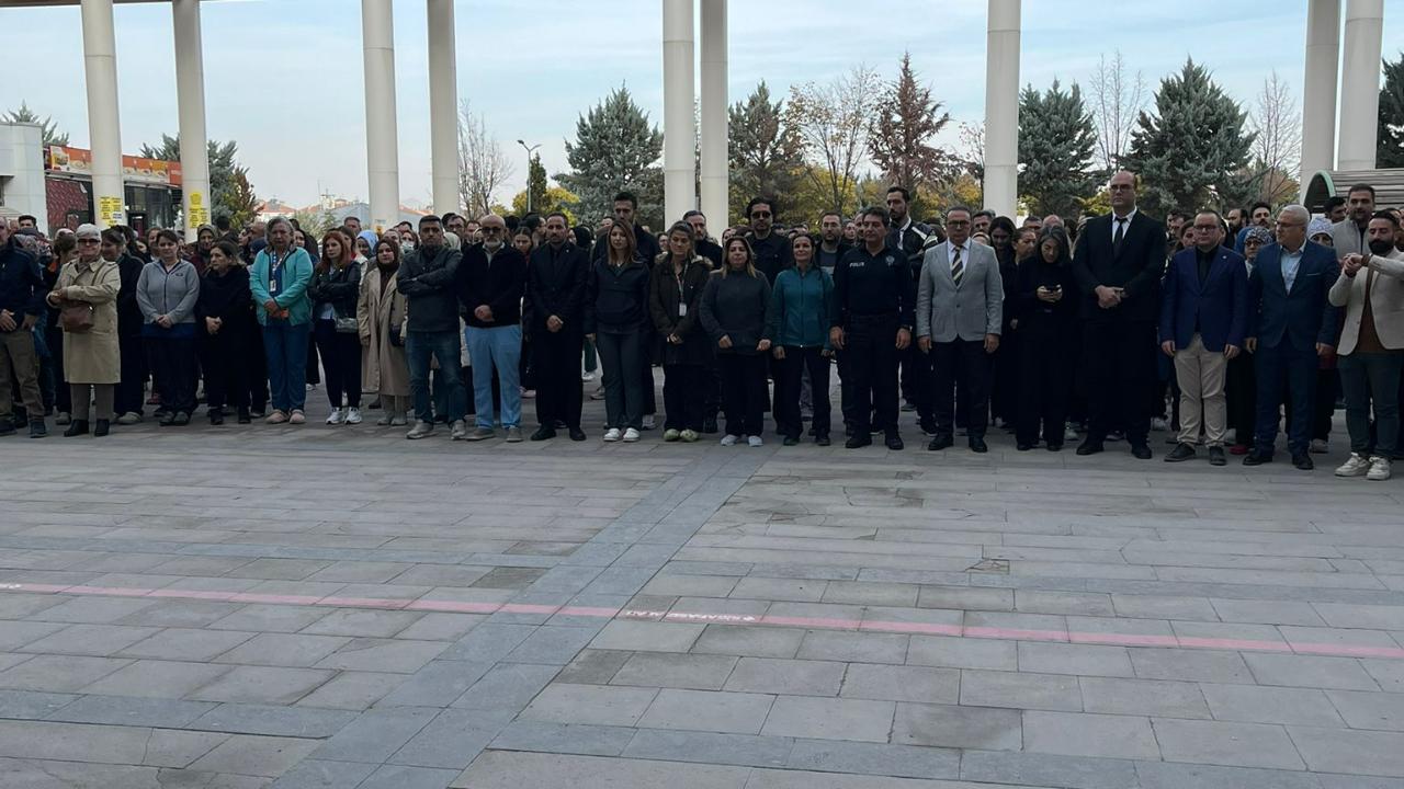 Hastanede Atatürk&#039;e minnet